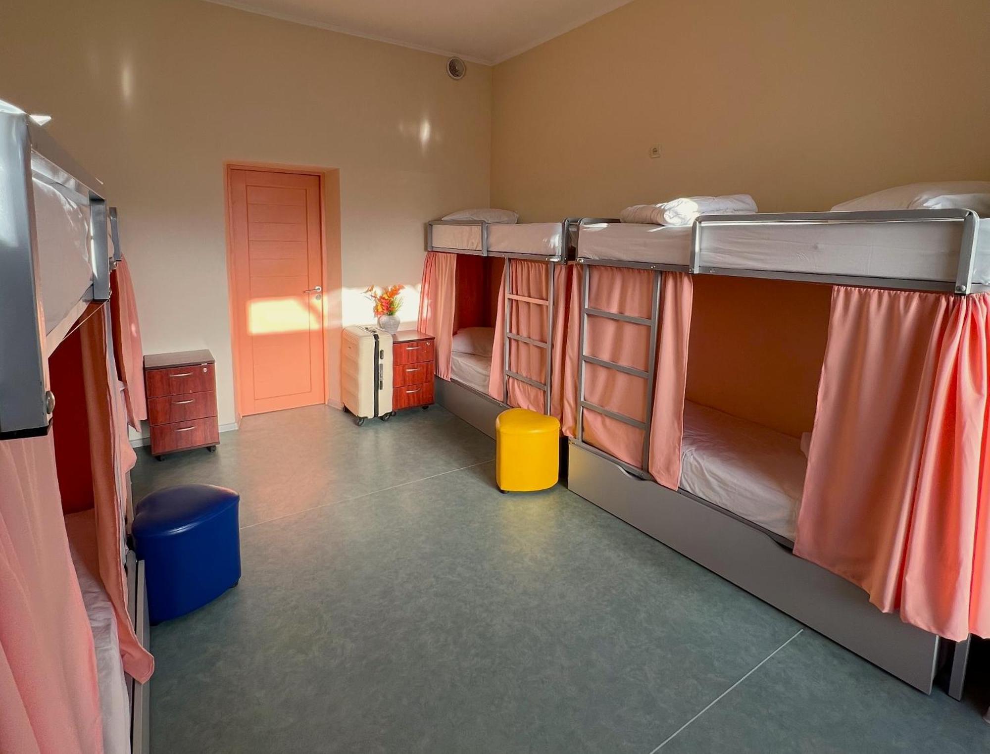 Demeevsky Hostel Kiev Luaran gambar